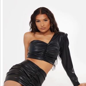 PLT one shoulder ruched front crop top